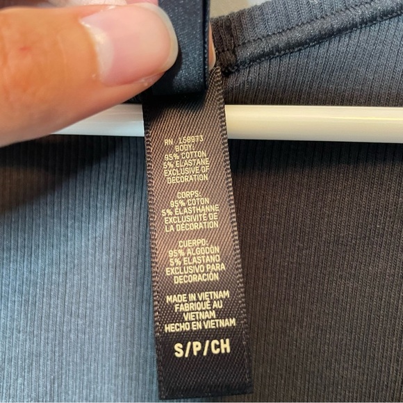 SKIMS Black Ribbed Crop Tank Top SIZE small - Picture 5 of 5